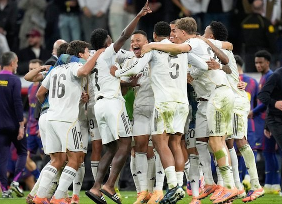 arne-slot-banggakan-vinicius-jr-usai-pertandingan-el-clasico